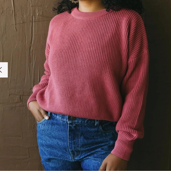 Elegant Pink Crew Neck Sweater - Picture 3 of 3